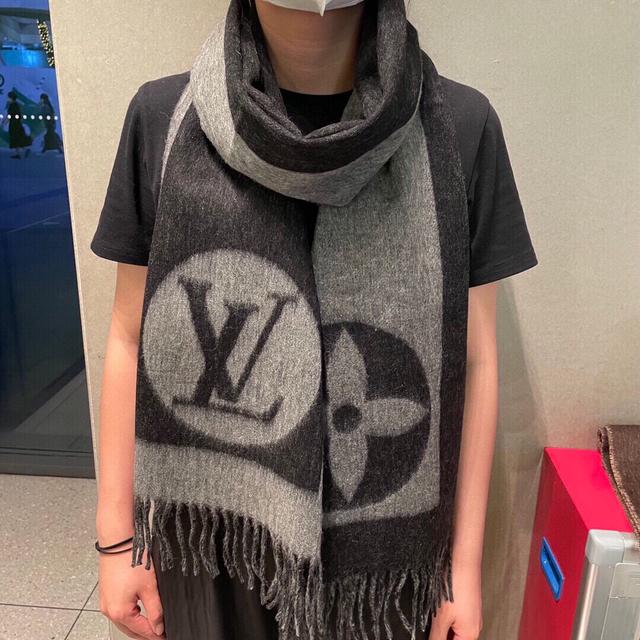 LV Scarf-109